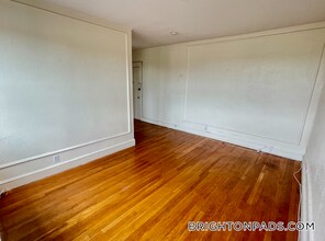 2003 Commonwealth Ave in Boston, MA - Building Photo - Building Photo