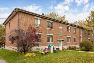 195 45E Av in Montréal, QC - Building Photo