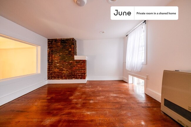 Room in Shared 3 bed/1 bath home in Brooklyn, NY - Building Photo - Building Photo