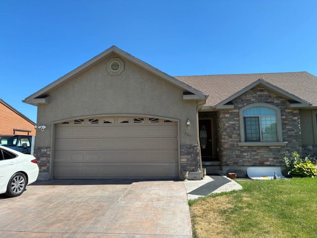 property at 520 E 600 S