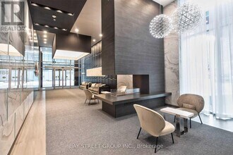 5180 Yonge St in Toronto, ON - Building Photo - Building Photo