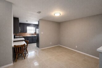 2401 S Jackson Rd in Pharr, TX - Building Photo - Building Photo