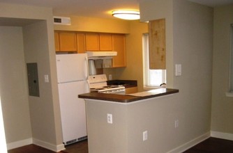 Bass Circle Apartments in Washington, DC - Building Photo - Building Photo