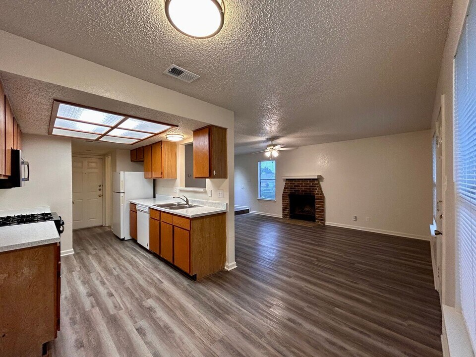 9214 Kempler Dr in Austin, TX - Building Photo
