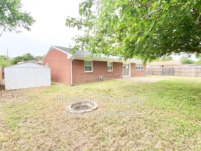 101 Basswood Dr in Newport News, VA - Building Photo - Building Photo