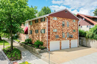 Underwood Apartments in Omaha, NE - Building Photo - Primary Photo