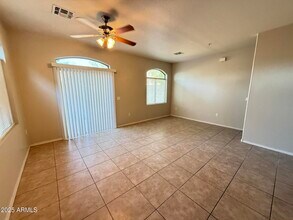 2150 E Bell Rd in Phoenix, AZ - Building Photo - Building Photo