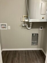 6108 Abrams Rd, Unit 210 in Dallas, TX - Foto de edificio - Building Photo