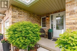 20 Shackleton Dr in Guelph, ON - Building Photo