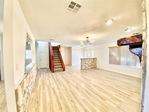 114 Hollaway St in La Grange, TX - Building Photo - Building Photo