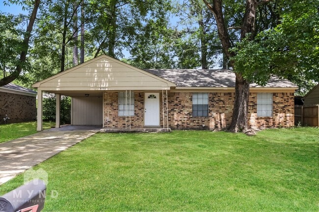 property at 3020 Normandy Dr