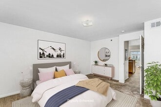 Colonial Pointe at Fairview Apartments in Bellevue, NE - Foto de edificio - Building Photo