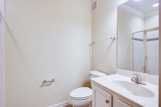 833 Jarrett Ln in Glen Burnie, MD - Building Photo - Building Photo