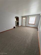 996 Lincoln Ave SE in Girard, OH - Building Photo - Building Photo