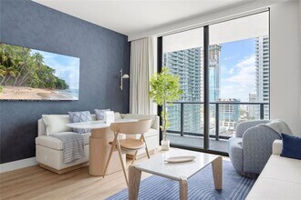 601 NE 1st Ave, Unit 2002 in Miami, FL - Building Photo - Building Photo