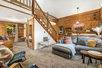 493 Co Rd 340 in Eureka Springs, AR - Building Photo - Building Photo