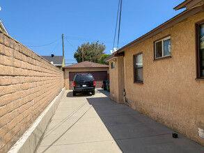 6051 W 86th Pl in Los Angeles, CA - Building Photo - Building Photo