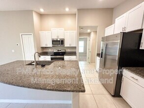 1792 Yellow Trl in Lakeland, FL - Building Photo - Building Photo