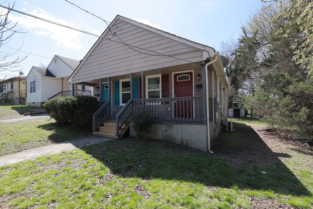 38 N Old Church St in Petersburg, VA - Building Photo