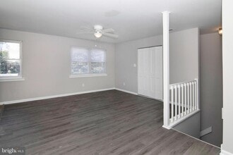 106 Haines Ave, Unit APT B , 2ND FLOOR in Blackwood, NJ - Building Photo - Building Photo