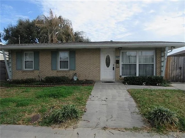 1009 Cardinal Ave in Metairie, LA - Building Photo