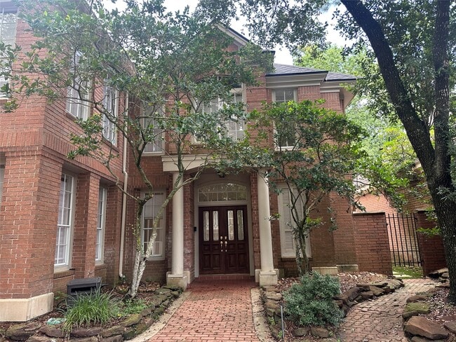 3415 Kingsway Ct