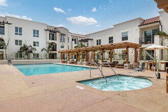 Eddy Redondo Residences in Redondo Beach, CA - Building Photo - Building Photo