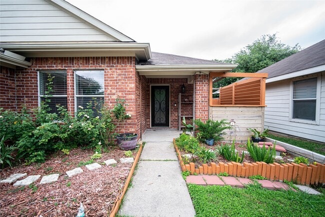property at 2936 Standing Springs Ln