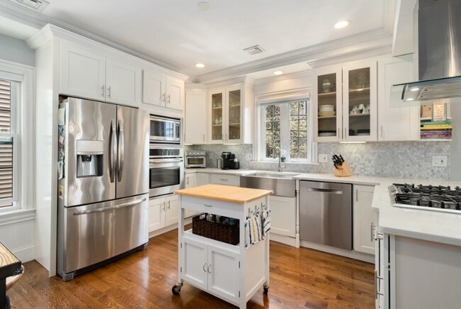 22 Mercer St, Unit 2 in Boston, MA - Building Photo - Building Photo