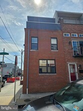 2100 Cross St in Philadelphia, PA - Building Photo - Building Photo