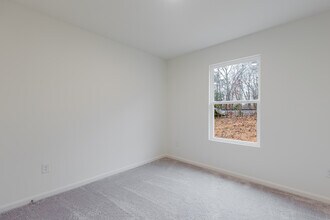 141 Red Hawk Dr in Vine Grove, KY - Building Photo - Building Photo