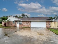 5003 Inverness Dr in Baytown, TX - Building Photo - Building Photo