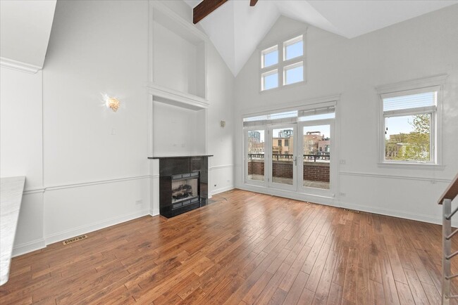 1541 W Cortez St, Unit 3 in Chicago, IL - Foto de edificio - Building Photo