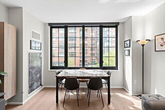 1425 Hudson St in Hoboken, NJ - Building Photo - Building Photo