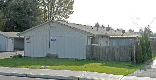 East Sumner Apartments in Sumner, WA - Building Photo - Building Photo