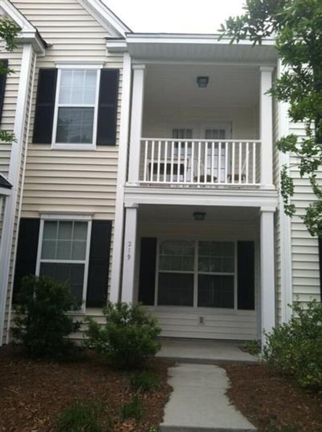 219 Dillard Mill Dr in Bluffton, SC - Building Photo - Building Photo
