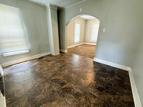 1304 N Fairview Ave in Wichita, KS - Building Photo - Building Photo