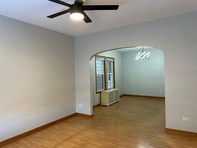 1304 S 50th Ave in Cicero, IL - Foto de edificio - Building Photo