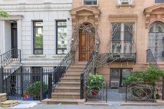 520 E 87th St in New York, NY - Building Photo - Building Photo