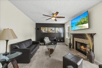 6 Wavecrest Ct in Durham, NC - Foto de edificio - Building Photo