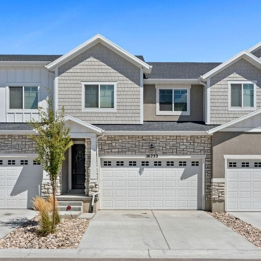 property at 16233 S Truss Dr