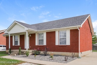 249 Drake Dr in Shepherdsville, KY - Building Photo - Building Photo