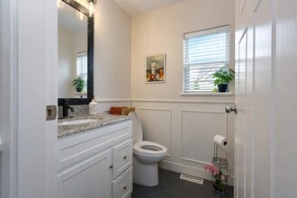 2163 Merlot Blvd in Abbotsford, BC - Building Photo - Building Photo