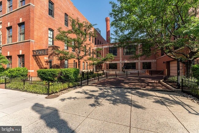 property at 437 New York Ave NW