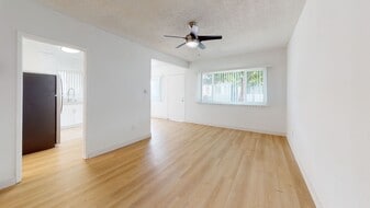 13827 LA in Baldwin Park, CA - Building Photo