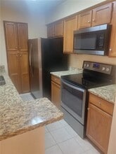 23212 Plantation Dr NE in Atlanta, GA - Building Photo - Building Photo