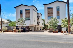 1128 Chicon St in Austin, TX - Building Photo