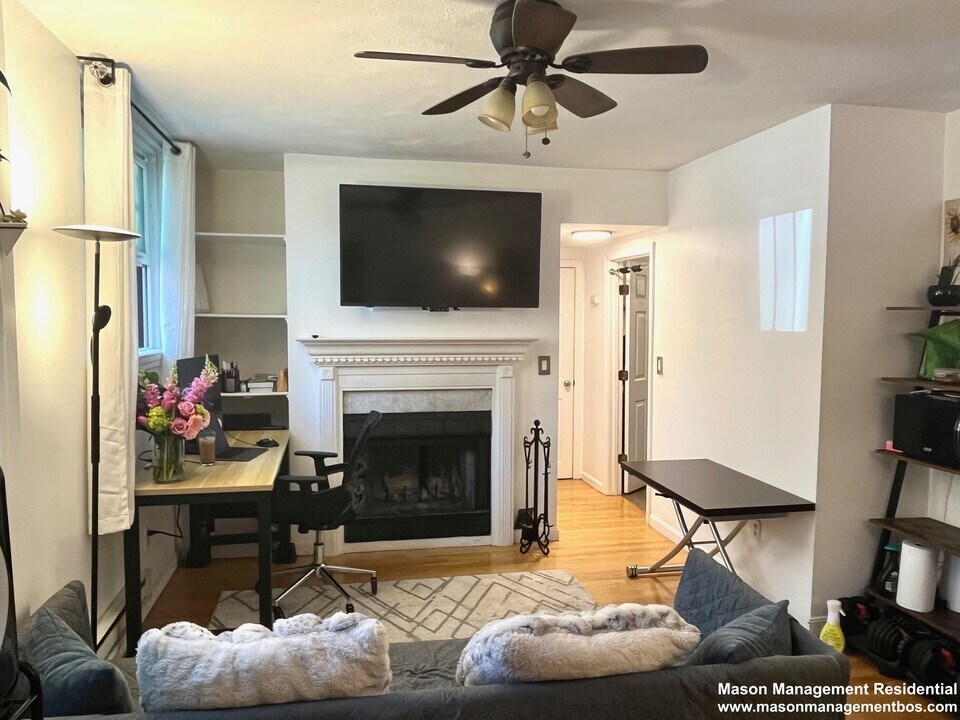 80 W Concord St, Unit 1 in Boston, MA - Building Photo