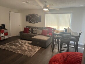 4329 Mark Ave in Las Vegas, NV - Building Photo - Building Photo