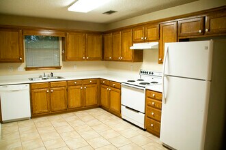 231 Rosebud Dr in Stephenville, TX - Building Photo - Building Photo
